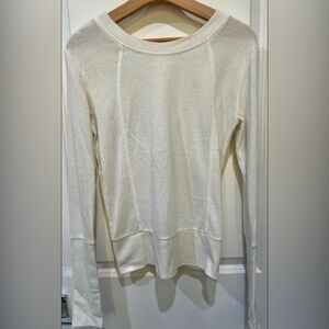 Alo yoga white long sleeve, small - cover up